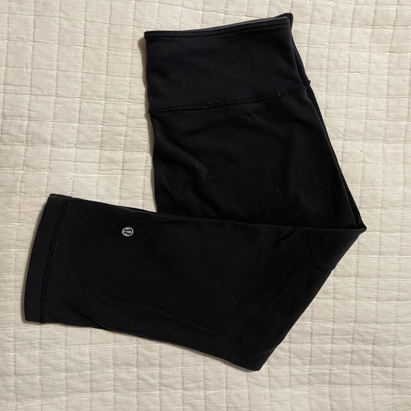 Lululemon WunderUnder Reversible Crop Pants - Picture 1 of 4